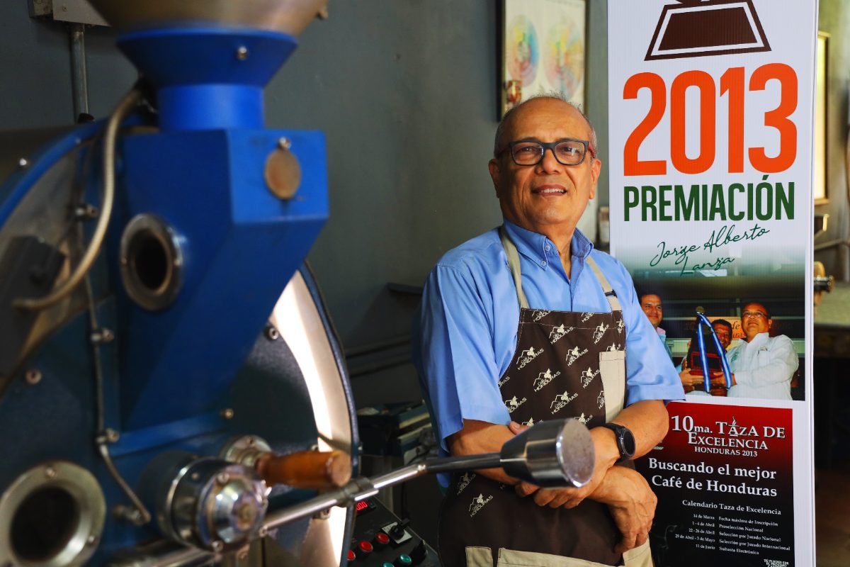 Jorge Alberto Lanza, agronomist advisor to Harvverse and Cup of Excellence Honduras 2013 champion